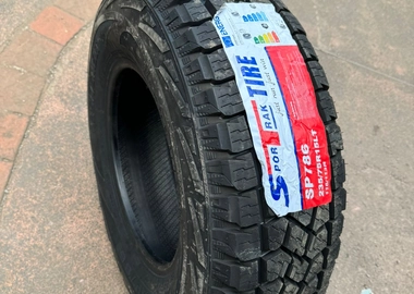 235/75 R15 sportrak