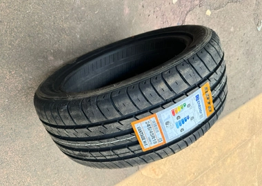 245/45R18 boto
