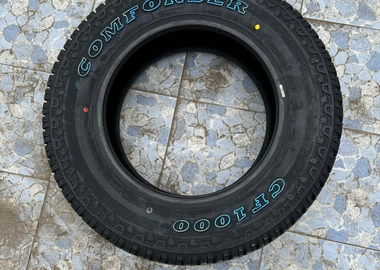215/70R16 comforser CF 1000