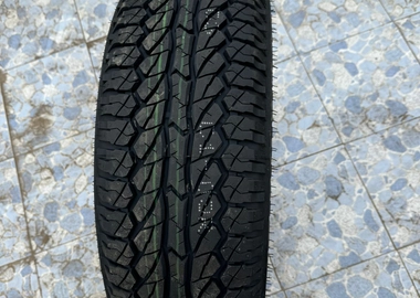215/70R16 comforser CF 1000