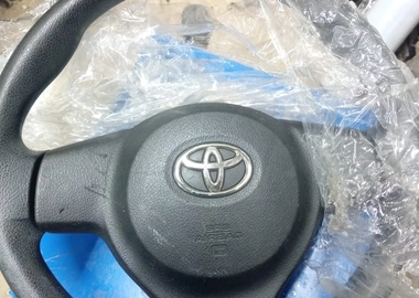 Vitz jewelry steering
