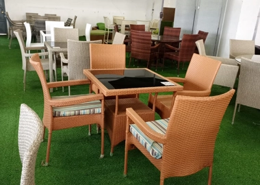 Rattan 4 seaters outdoor dining table