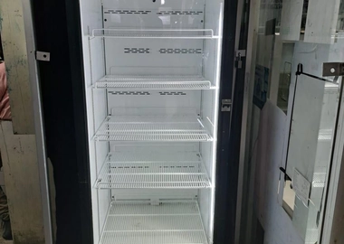 Display fridge 600l
