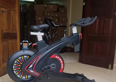 Commercial spin bike