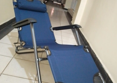 Folding sun lounger chairs