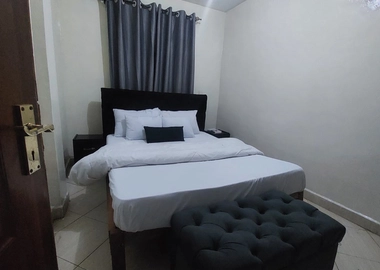 One bedroom Marion's court