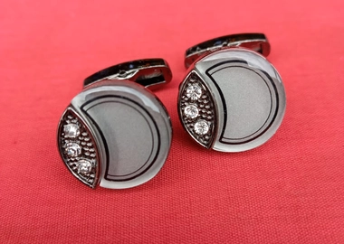 Elegant shirt cufflinks