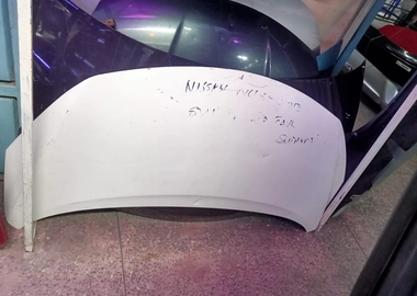 Nissan note bonnet