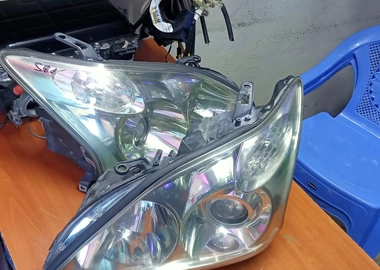 Harrier 240 headlight