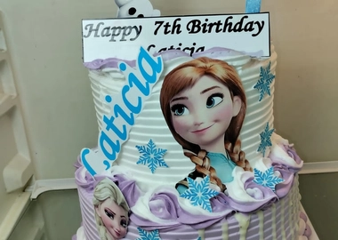 Cartoon cake design