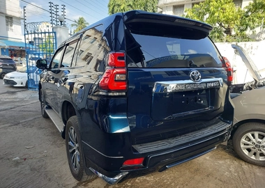 Toyota land cruiser Prado TZG