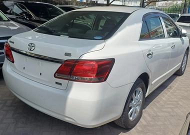 2017 Toyota Premio