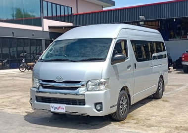 Toyota Hiace Commuter