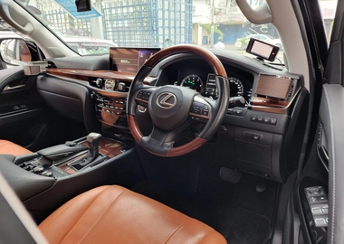 Lexus LX 570
