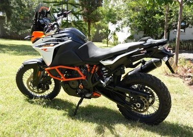 2018 KTM 1090R