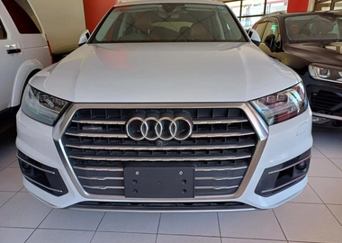 Audi Q7 2016 model
