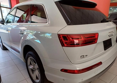 Audi Q7 2016 model
