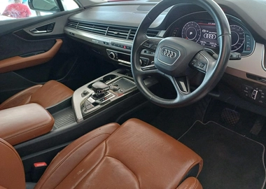 Audi Q7 2016 model