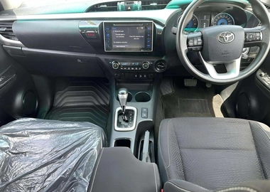 HILUX SR5