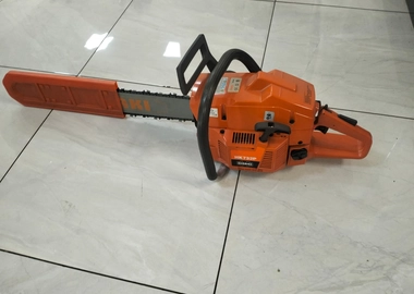 Hisaki Power saw machine. Chain saw