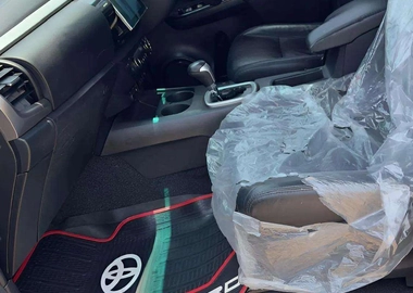 HILUX DOUBAL CABIN