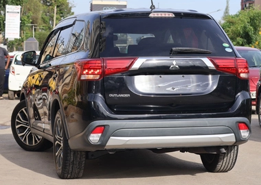 2018 MODEL MITSUBISHI OUTLANDER