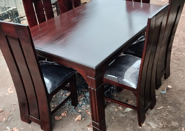 Elegant Dining table