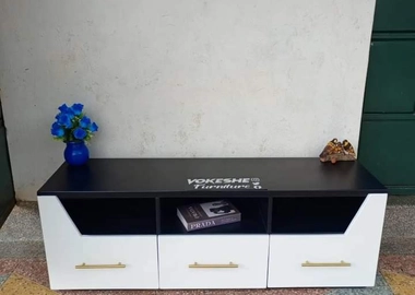 5ft long TV stand with 3 drawer