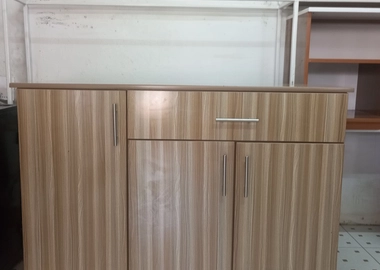 Kitchen cabinet with 3 doors & drawers