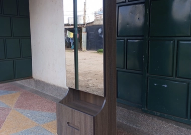 Dressing mirror