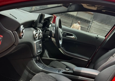 2017 BENZ A180 AUTO