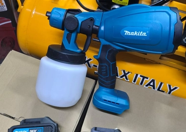 Makita cordless spraygun