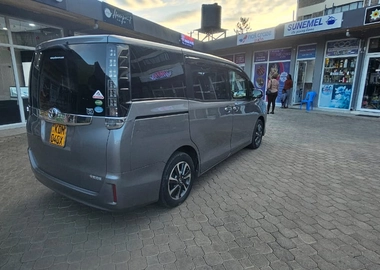 2016 Toyota Noah