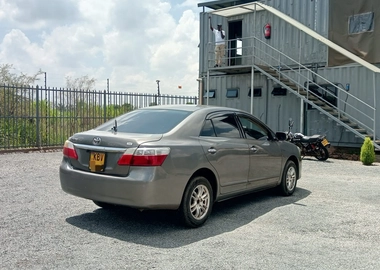 Toyota premio