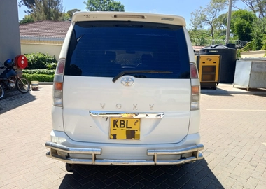 Toyota voxy 2003