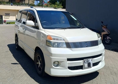 Toyota voxy 2003