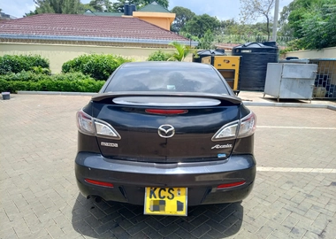 Mazda Axela