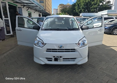 Daihatsu Mira 2019
