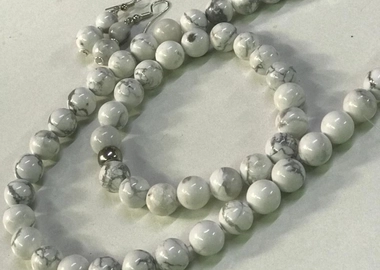 White torqous stone jewelry