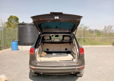 Volkswagen Touareg v6