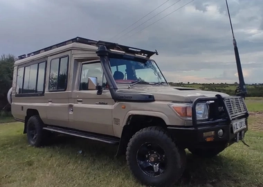Touring landcruiser for hire
