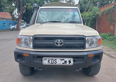 Toyota landcruiser pickup