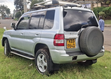 Mitsubishi pajero