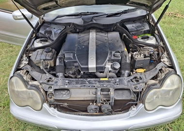 Mercedes Benz c240