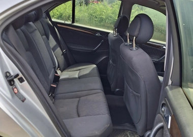 Mercedes Benz c240