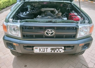 Toyota landcruiser pickup