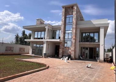 Modern 5 bedroom mansion