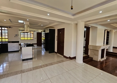 5 bedroom villa In Runda