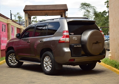 Toyota landcruiser VX 2010 model