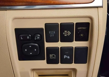 LAND CRUISER SAHARA